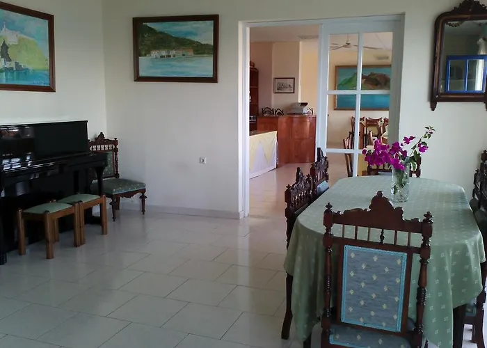 Hotel Polyvotis Mandrákion